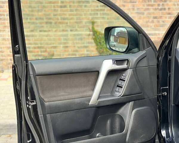Тойота Ленд Крузер Прадо 2020 в Одессе на Automoto.ua Черный Тойота Ленд Крузер Прадо, объемом двигателя 3.96 л и пробегом 93 тыс. км за 38500 $, фото 16 на Automoto.ua