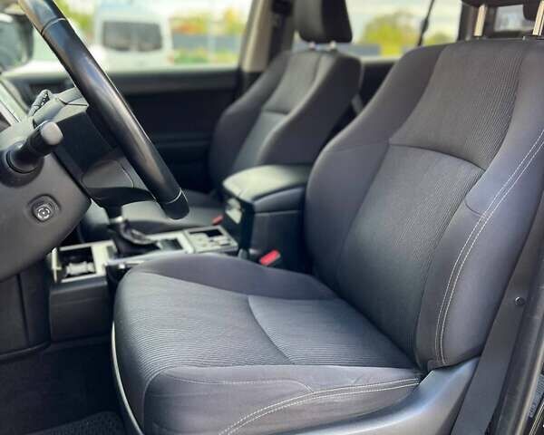 Тойота Ленд Крузер Прадо 2020 в Одессе на Automoto.ua Черный Тойота Ленд Крузер Прадо, объемом двигателя 3.96 л и пробегом 93 тыс. км за 38500 $, фото 22 на Automoto.ua