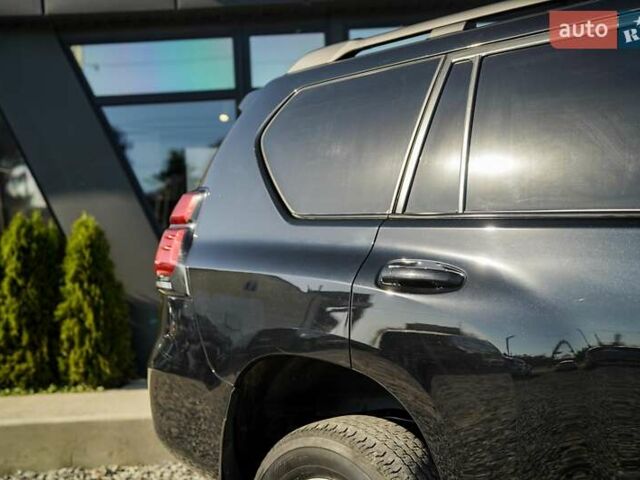 Черный Тойота Ленд Крузер Прадо, объемом двигателя 3.96 л и пробегом 87 тыс. км за 44500 $, фото 9 на Automoto.ua