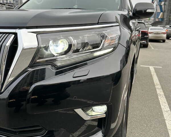 Чорний Тойота Ленд Крузер Прадо, об'ємом двигуна 3.96 л та пробігом 105 тис. км за 44000 $, фото 58 на Automoto.ua