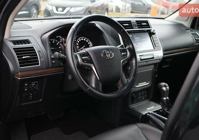 Черный Тойота Ленд Крузер Прадо, объемом двигателя 4 л и пробегом 164 тыс. км за 37768 $, фото 22 на Automoto.ua