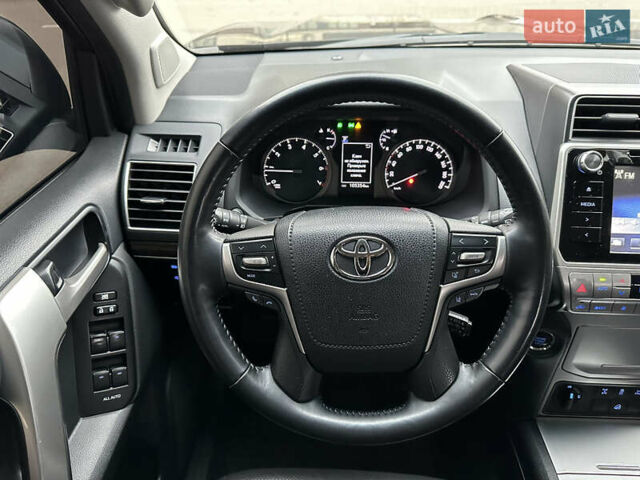 Чорний Тойота Ленд Крузер Прадо, об'ємом двигуна 3.96 л та пробігом 105 тис. км за 44000 $, фото 39 на Automoto.ua