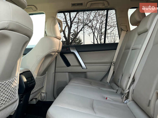 Черный Тойота Ленд Крузер Прадо, объемом двигателя 2.76 л и пробегом 40 тыс. км за 44500 $, фото 18 на Automoto.ua