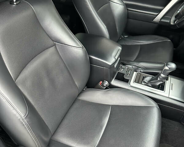 Чорний Тойота Ленд Крузер Прадо, об'ємом двигуна 3.96 л та пробігом 105 тис. км за 44000 $, фото 33 на Automoto.ua