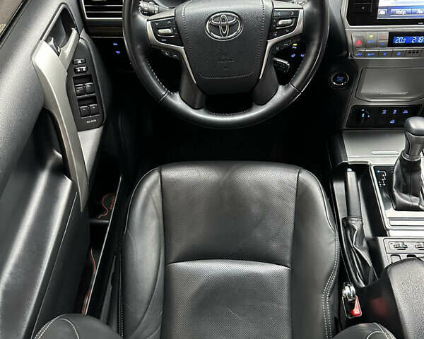 Чорний Тойота Ленд Крузер Прадо, об'ємом двигуна 3.96 л та пробігом 105 тис. км за 44000 $, фото 38 на Automoto.ua