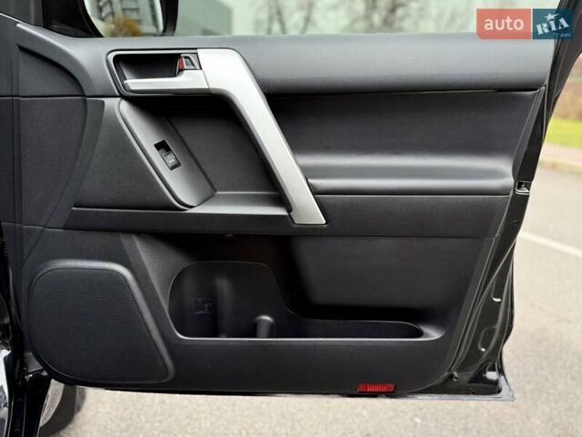 Чорний Тойота Ленд Крузер Прадо, об'ємом двигуна 3.96 л та пробігом 66 тис. км за 49999 $, фото 55 на Automoto.ua