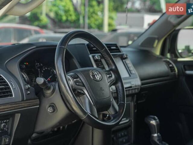 Черный Тойота Ленд Крузер Прадо, объемом двигателя 3.96 л и пробегом 87 тыс. км за 44500 $, фото 22 на Automoto.ua