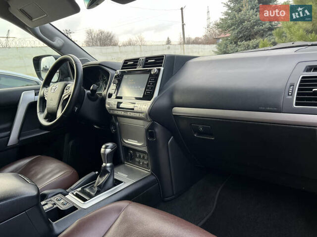 Чорний Тойота Ленд Крузер Прадо, об'ємом двигуна 3.96 л та пробігом 129 тис. км за 38900 $, фото 22 на Automoto.ua