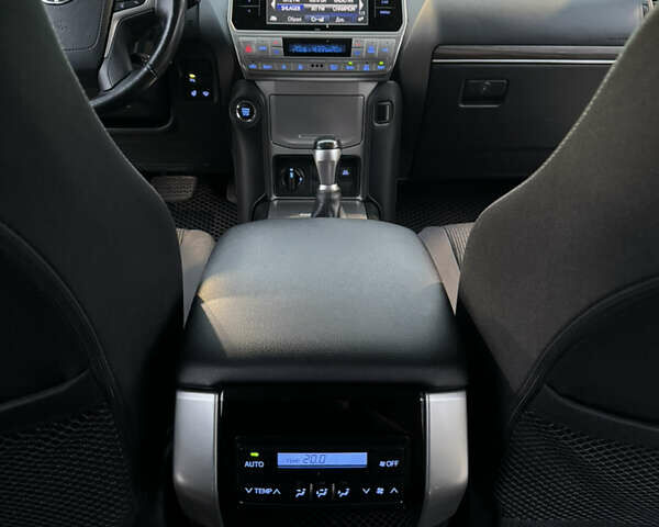 Черный Тойота Ленд Крузер Прадо, объемом двигателя 3.96 л и пробегом 153 тыс. км за 40500 $, фото 21 на Automoto.ua