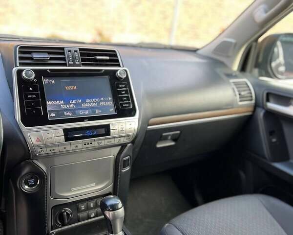 Тойота Ленд Крузер Прадо 2020 в Одессе на Automoto.ua Черный Тойота Ленд Крузер Прадо, объемом двигателя 3.96 л и пробегом 93 тыс. км за 38500 $, фото 19 на Automoto.ua