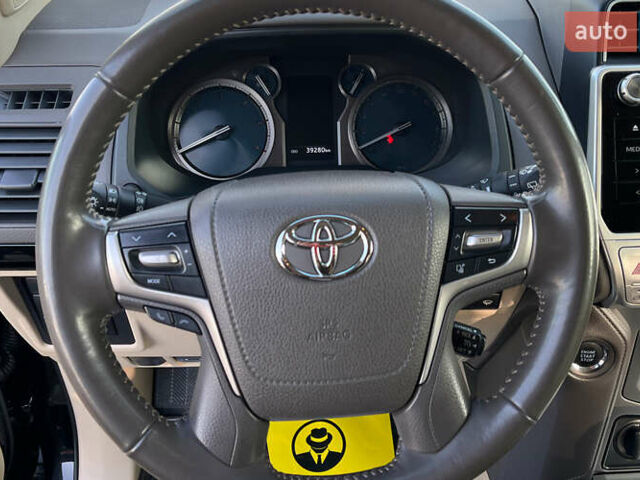 Черный Тойота Ленд Крузер Прадо, объемом двигателя 2.76 л и пробегом 39 тыс. км за 46000 $, фото 10 на Automoto.ua