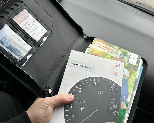 Чорний Тойота Ленд Крузер Прадо, об'ємом двигуна 3.96 л та пробігом 105 тис. км за 44000 $, фото 63 на Automoto.ua