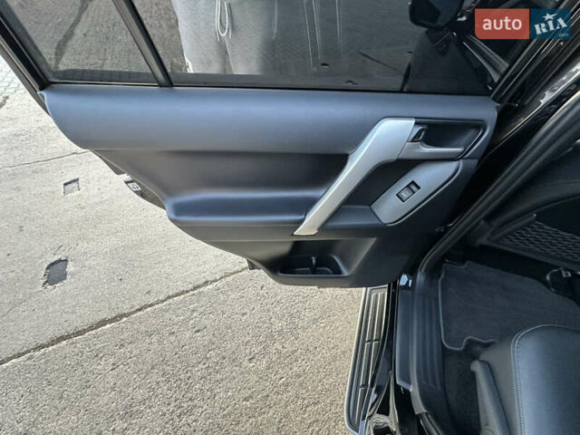 Черный Тойота Ленд Крузер Прадо, объемом двигателя 2.76 л и пробегом 92 тыс. км за 49000 $, фото 35 на Automoto.ua