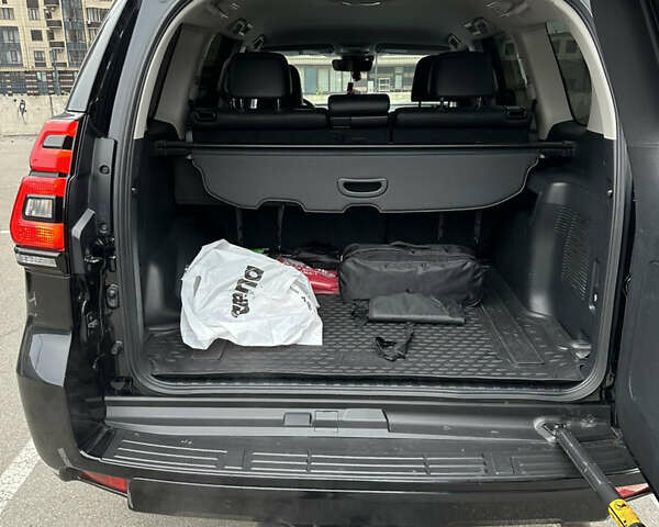 Чорний Тойота Ленд Крузер Прадо, об'ємом двигуна 3.96 л та пробігом 105 тис. км за 44000 $, фото 44 на Automoto.ua