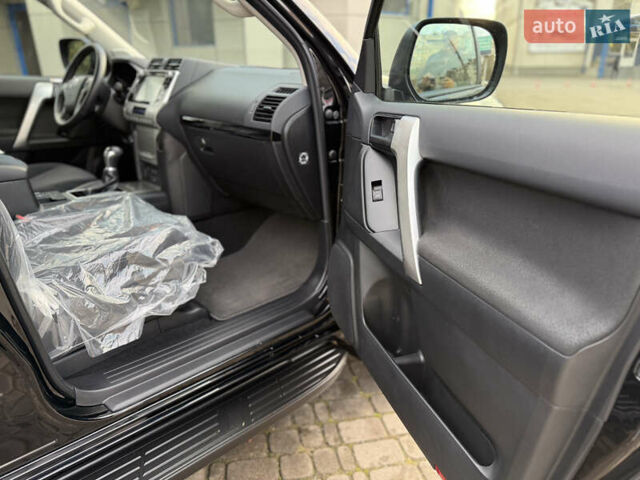 Черный Тойота Ленд Крузер Прадо, объемом двигателя 2.76 л и пробегом 2 тыс. км за 49900 $, фото 32 на Automoto.ua