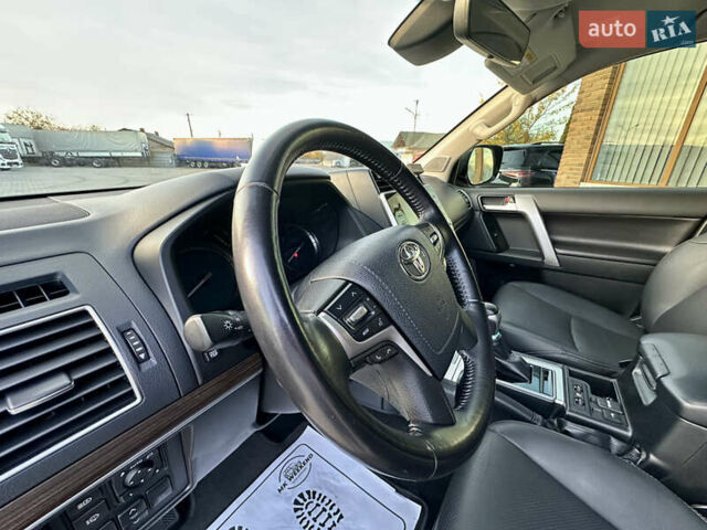 Чорний Тойота Ленд Крузер Прадо, об'ємом двигуна 2.76 л та пробігом 92 тис. км за 47500 $, фото 32 на Automoto.ua