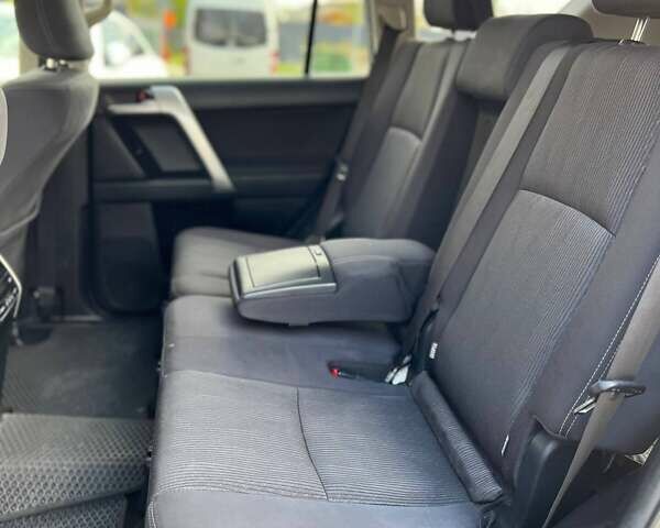 Тойота Ленд Крузер Прадо 2020 в Одессе на Automoto.ua Черный Тойота Ленд Крузер Прадо, объемом двигателя 3.96 л и пробегом 93 тыс. км за 38500 $, фото 24 на Automoto.ua