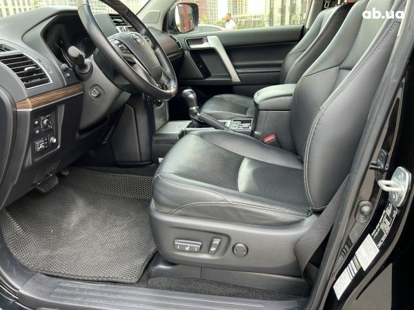 Черный Тойота Ленд Крузер Прадо, объемом двигателя 4 л и пробегом 93 тыс. км за 53900 $, фото 9 на Automoto.ua