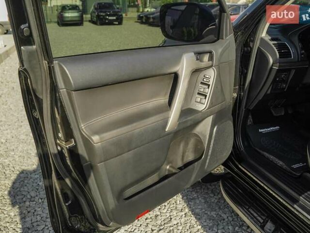 Черный Тойота Ленд Крузер Прадо, объемом двигателя 3.96 л и пробегом 87 тыс. км за 44500 $, фото 39 на Automoto.ua