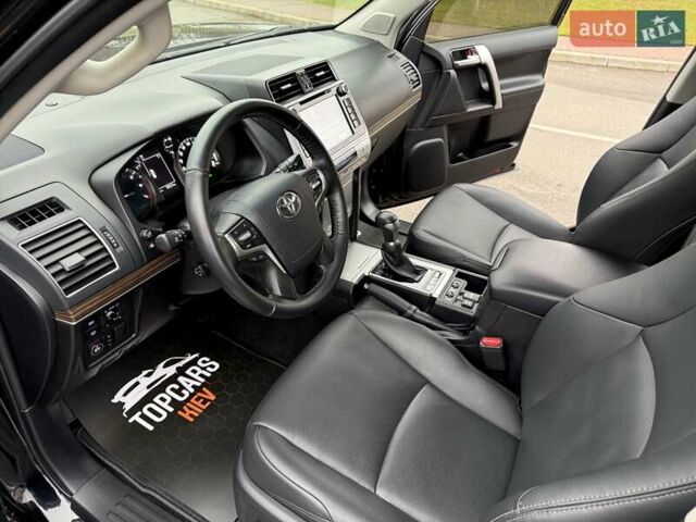 Чорний Тойота Ленд Крузер Прадо, об'ємом двигуна 3.96 л та пробігом 66 тис. км за 49999 $, фото 26 на Automoto.ua