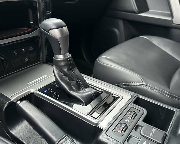 Чорний Тойота Ленд Крузер Прадо, об'ємом двигуна 3.96 л та пробігом 105 тис. км за 44000 $, фото 26 на Automoto.ua