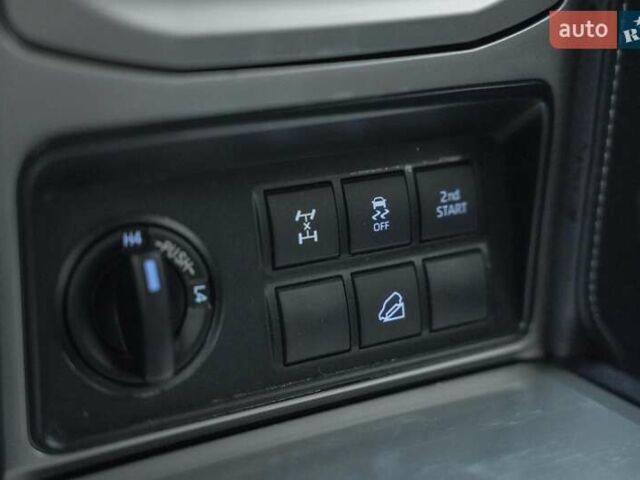 Черный Тойота Ленд Крузер Прадо, объемом двигателя 3.96 л и пробегом 87 тыс. км за 44500 $, фото 31 на Automoto.ua