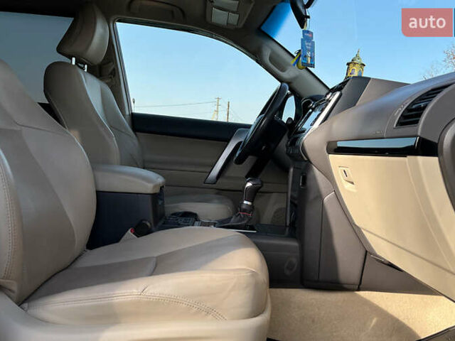 Черный Тойота Ленд Крузер Прадо, объемом двигателя 2.76 л и пробегом 39 тыс. км за 46000 $, фото 8 на Automoto.ua