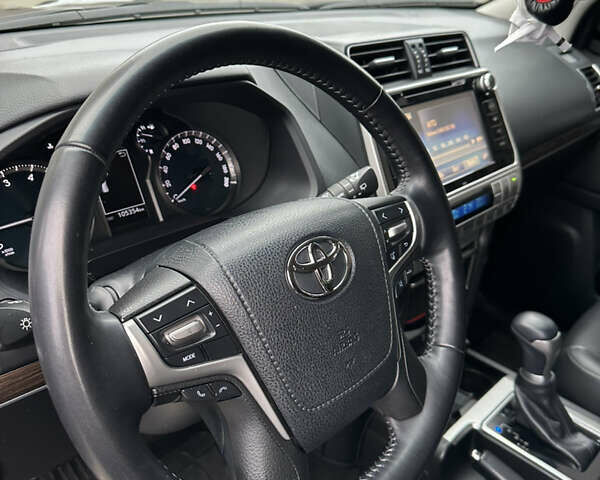 Чорний Тойота Ленд Крузер Прадо, об'ємом двигуна 3.96 л та пробігом 105 тис. км за 44000 $, фото 23 на Automoto.ua