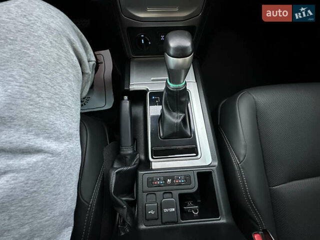 Чорний Тойота Ленд Крузер Прадо, об'ємом двигуна 2.76 л та пробігом 92 тис. км за 47500 $, фото 42 на Automoto.ua