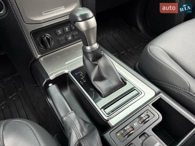 Черный Тойота Ленд Крузер Прадо, объемом двигателя 3.96 л и пробегом 69 тыс. км за 49700 $, фото 39 на Automoto.ua