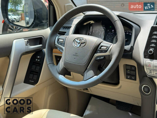 Черный Тойота Ленд Крузер Прадо, объемом двигателя 3.96 л и пробегом 3 тыс. км за 65000 $, фото 32 на Automoto.ua