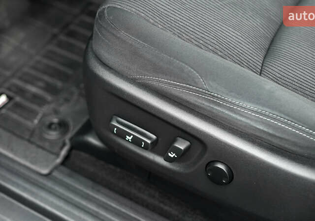 Черный Тойота Ленд Крузер Прадо, объемом двигателя 3.96 л и пробегом 31 тыс. км за 43948 $, фото 15 на Automoto.ua