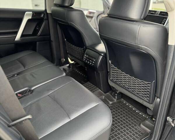 Чорний Тойота Ленд Крузер Прадо, об'ємом двигуна 2.76 л та пробігом 216 тис. км за 42500 $, фото 21 на Automoto.ua