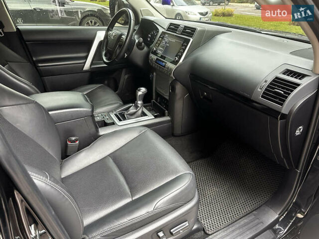 Черный Тойота Ленд Крузер Прадо, объемом двигателя 2.76 л и пробегом 133 тыс. км за 43000 $, фото 4 на Automoto.ua