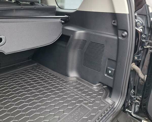 Чорний Тойота Ленд Крузер Прадо, об'ємом двигуна 3.96 л та пробігом 135 тис. км за 44900 $, фото 75 на Automoto.ua