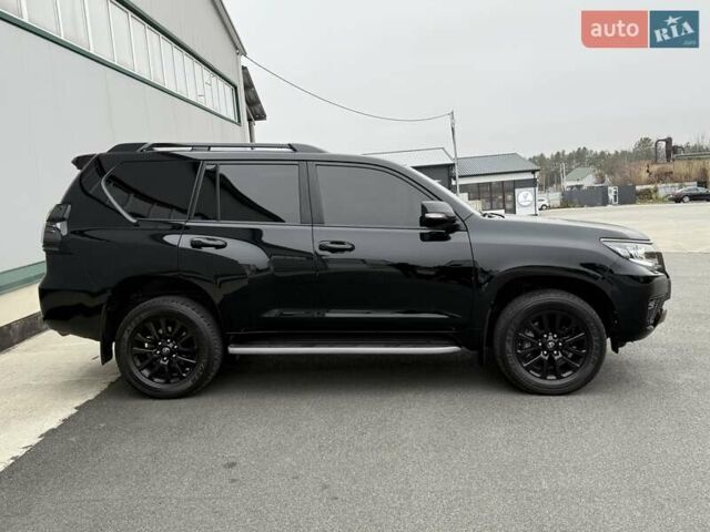 Черный Тойота Ленд Крузер Прадо, объемом двигателя 3.96 л и пробегом 69 тыс. км за 49700 $, фото 8 на Automoto.ua