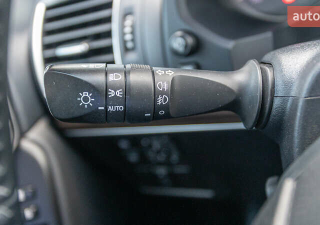 Черный Тойота Ленд Крузер Прадо, объемом двигателя 3.96 л и пробегом 153 тыс. км за 45086 $, фото 24 на Automoto.ua