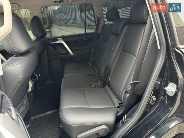 Черный Тойота Ленд Крузер Прадо, объемом двигателя 3.96 л и пробегом 62 тыс. км за 46000 $, фото 23 на Automoto.ua