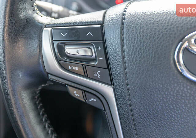 Черный Тойота Ленд Крузер Прадо, объемом двигателя 3.96 л и пробегом 153 тыс. км за 45086 $, фото 26 на Automoto.ua