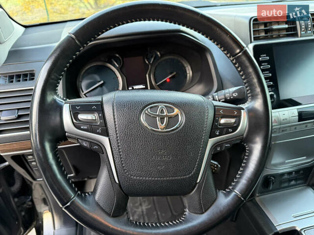 Чорний Тойота Ленд Крузер Прадо, об'ємом двигуна 2.76 л та пробігом 140 тис. км за 46000 $, фото 16 на Automoto.ua