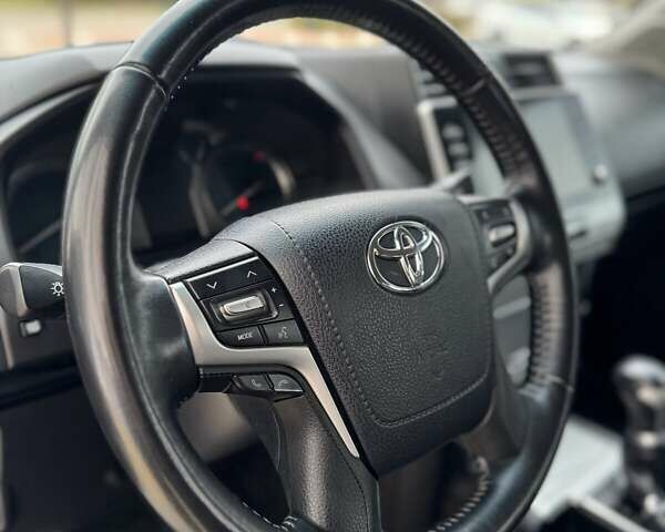 Чорний Тойота Ленд Крузер Прадо, об'ємом двигуна 2.76 л та пробігом 216 тис. км за 42500 $, фото 22 на Automoto.ua