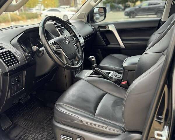 Чорний Тойота Ленд Крузер Прадо, об'ємом двигуна 2.76 л та пробігом 216 тис. км за 42500 $, фото 17 на Automoto.ua