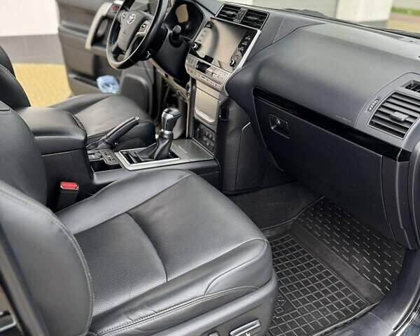 Чорний Тойота Ленд Крузер Прадо, об'ємом двигуна 2.76 л та пробігом 216 тис. км за 42500 $, фото 19 на Automoto.ua