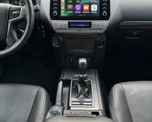 Черный Тойота Ленд Крузер Прадо, объемом двигателя 2.8 л и пробегом 75 тыс. км за 47500 $, фото 49 на Automoto.ua