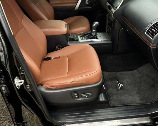 Чорний Тойота Ленд Крузер Прадо, об'ємом двигуна 3.96 л та пробігом 58 тис. км за 46000 $, фото 6 на Automoto.ua