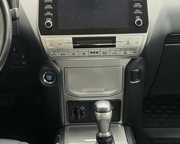 Чорний Тойота Ленд Крузер Прадо, об'ємом двигуна 2.76 л та пробігом 216 тис. км за 42500 $, фото 23 на Automoto.ua