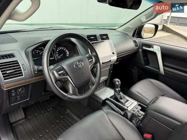Черный Тойота Ленд Крузер Прадо, объемом двигателя 3.96 л и пробегом 69 тыс. км за 49700 $, фото 46 на Automoto.ua
