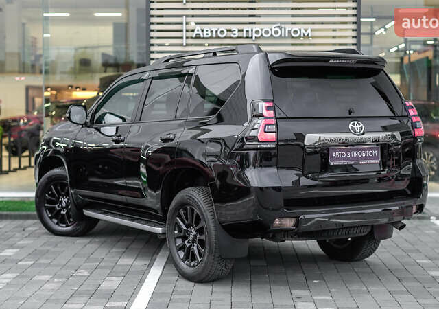 Черный Тойота Ленд Крузер Прадо, объемом двигателя 3.96 л и пробегом 31 тыс. км за 43948 $, фото 1 на Automoto.ua