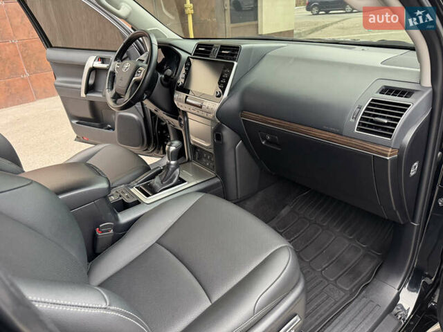 Черный Тойота Ленд Крузер Прадо, объемом двигателя 3.96 л и пробегом 62 тыс. км за 46000 $, фото 26 на Automoto.ua