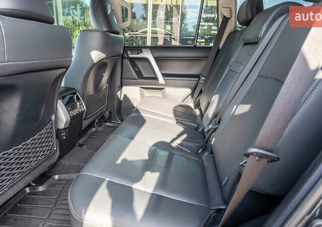 Черный Тойота Ленд Крузер Прадо, объемом двигателя 3.96 л и пробегом 153 тыс. км за 45086 $, фото 11 на Automoto.ua